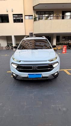 FIAT TORO 2.0 16V TURBO DIESEL VOLCANO 4WD AT9 FIAT TORO 2.0 16V TURBO DIESEL VOLCANO 4WD AT9